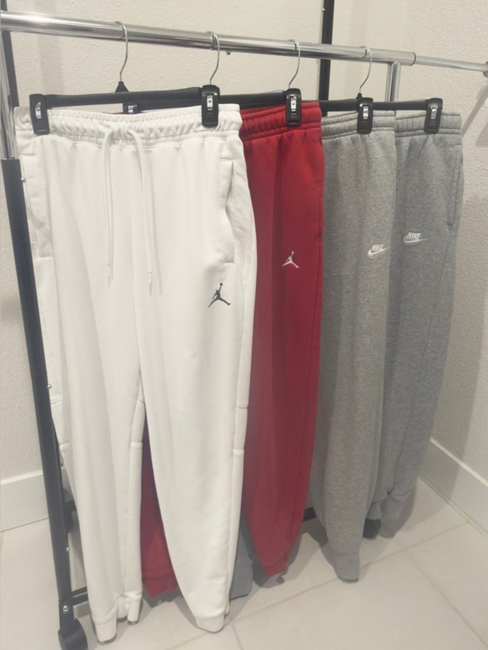 🤍 Nike Jordan White Jogger Sweatpants - Picture 9 of 9